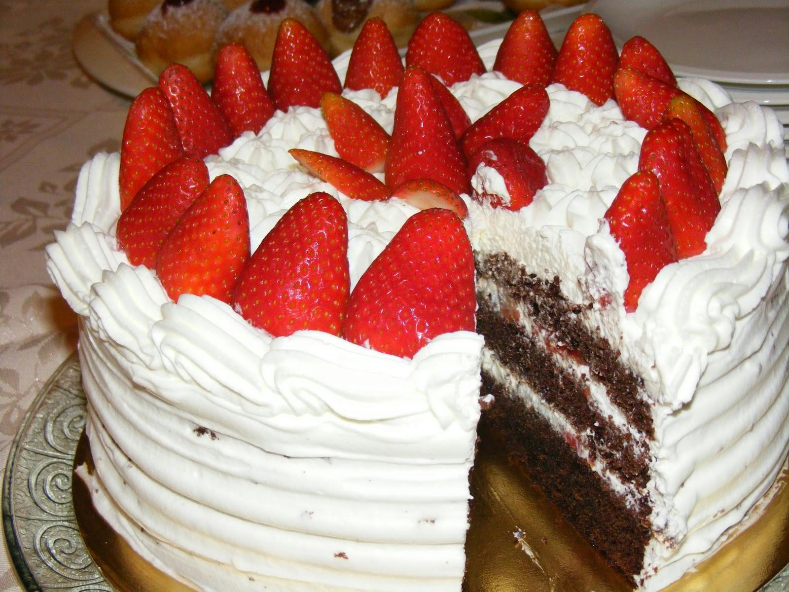 Cover Image for Layer cake fraises chocolat et chantilly au mascarpone