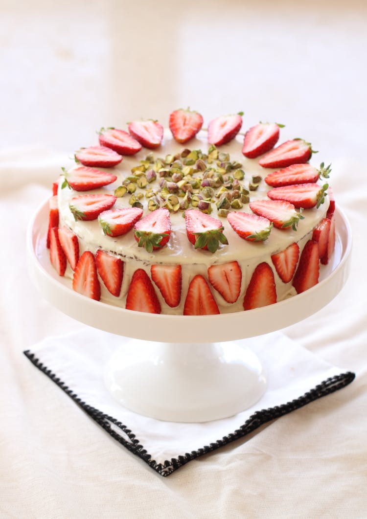 Cover Image for Gâteau chocolat blanc, fraises et pistaches