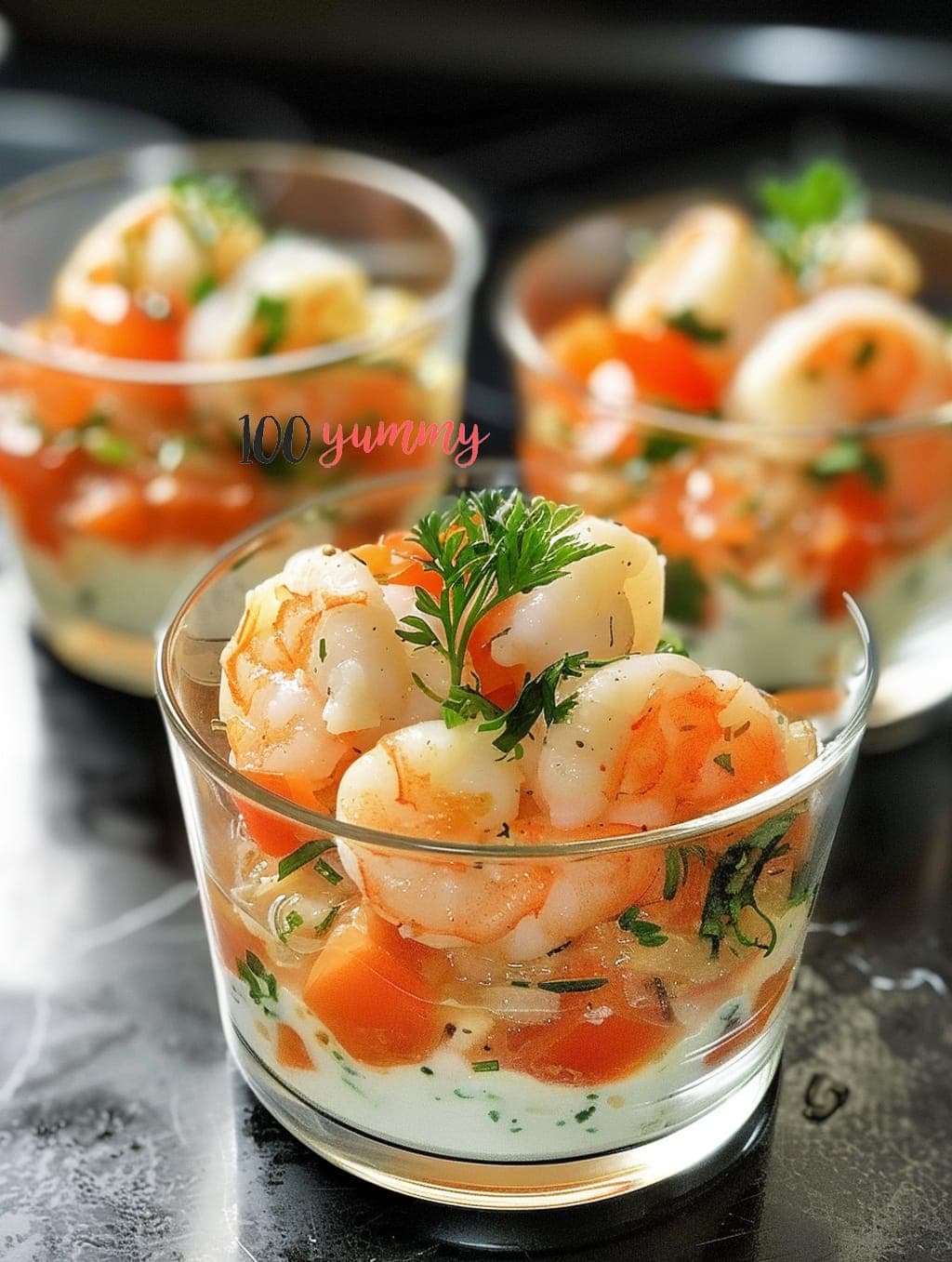 Cover Image for LES VERRINES AU SAUMON ET AUX CREVETTES.