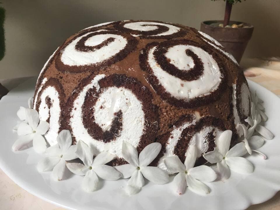 Cover Image for Charlotte royale poire chocolat