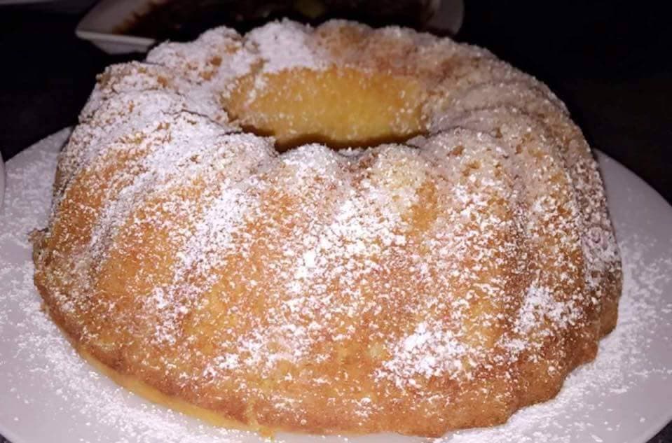 Cover Image for GÂTEAU ULTRA FONDANT À LA NOIX DE COCO