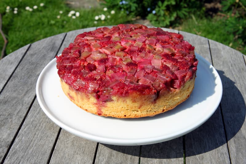 Cover Image for Gâteau renversé fraises-rhubarbe