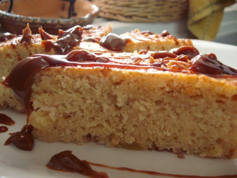 Cover Image for Gâteau au yaourt et à la confiture de lait