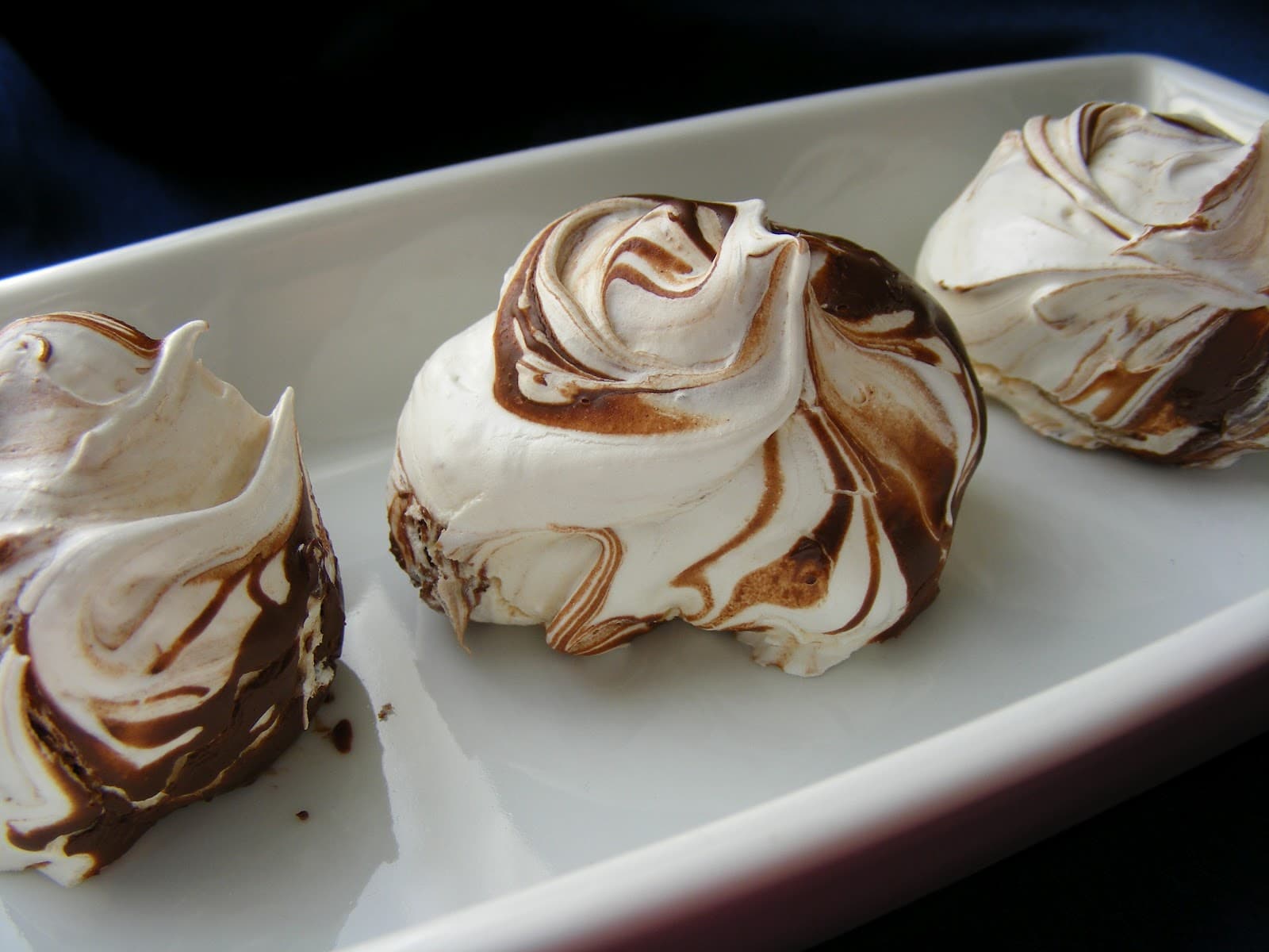 Cover Image for Meringues Marbrées au Chocolat