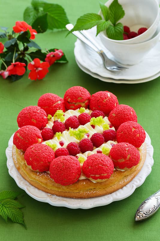 Cover Image for Gâteau Saint Honoré aux framboises