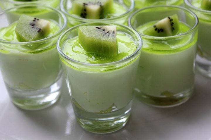 Cover Image for Mousse au chocolat blanc coulis au kiwi