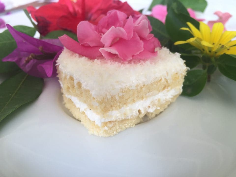 Cover Image for Le mont blanc (gateau antillais crème coco)