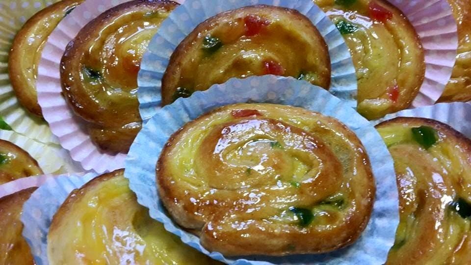 Cover Image for Escargots à la crème pâtissière et aux fruits confits