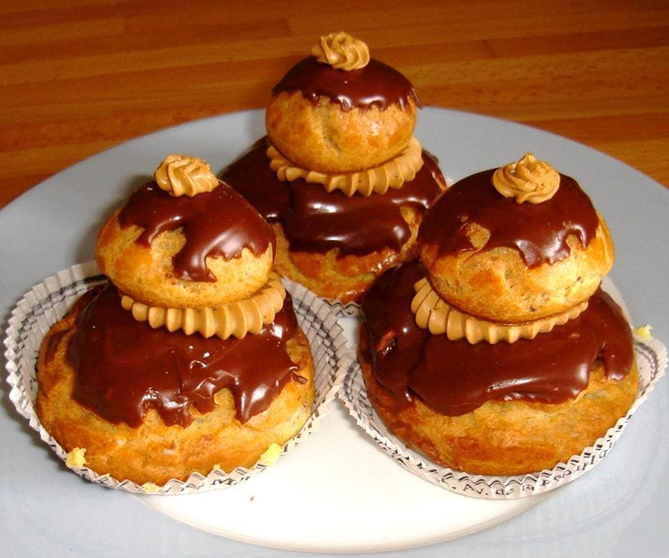 Cover Image for Religieuse au chocolat au lait