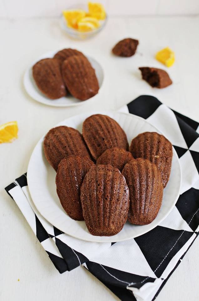 Cover Image for Madeleines au chocolat noir et à l’orange